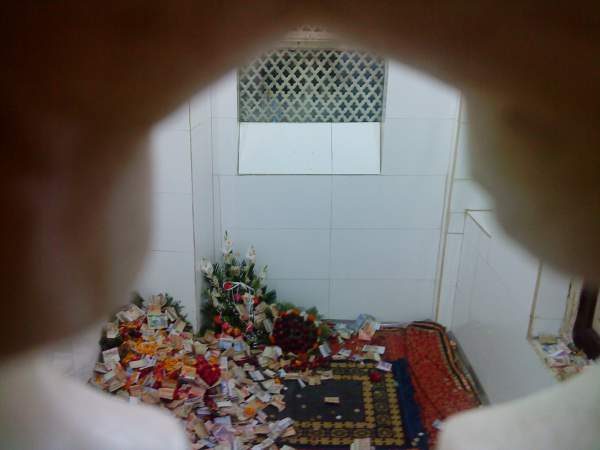 Photos Of Darbar hazrat Data Ganj Bakhsh By Nisar ( dj.nisar@yahoo.com ) From Karachi 13.jpg